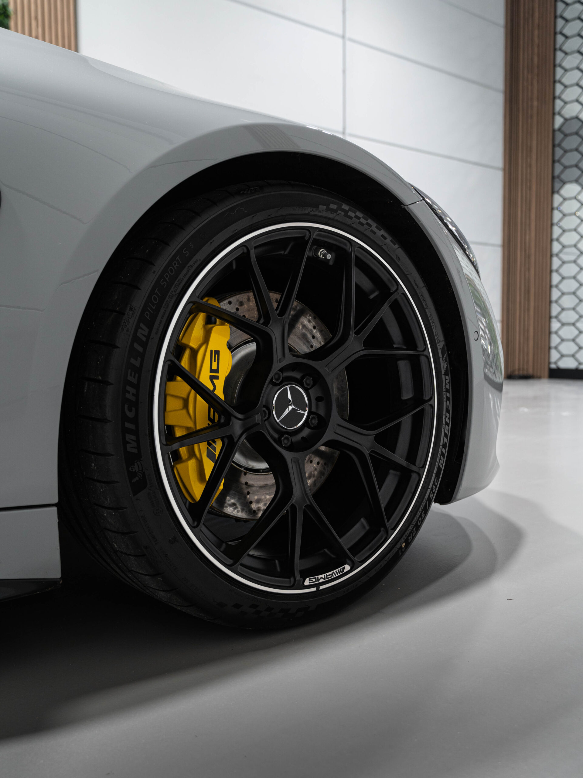 Mercedes-Benz AMG GT63 4Matc+ - foto 18