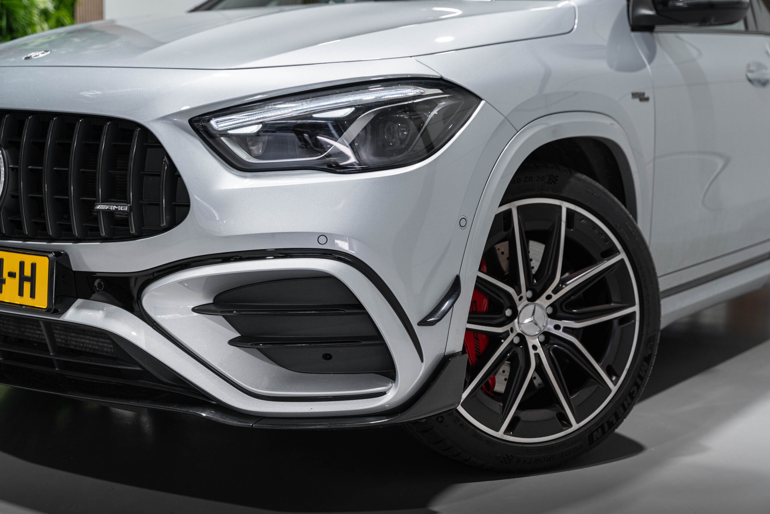 Mercedes-Benz AMG GLA 45S 4M+ - foto 6
