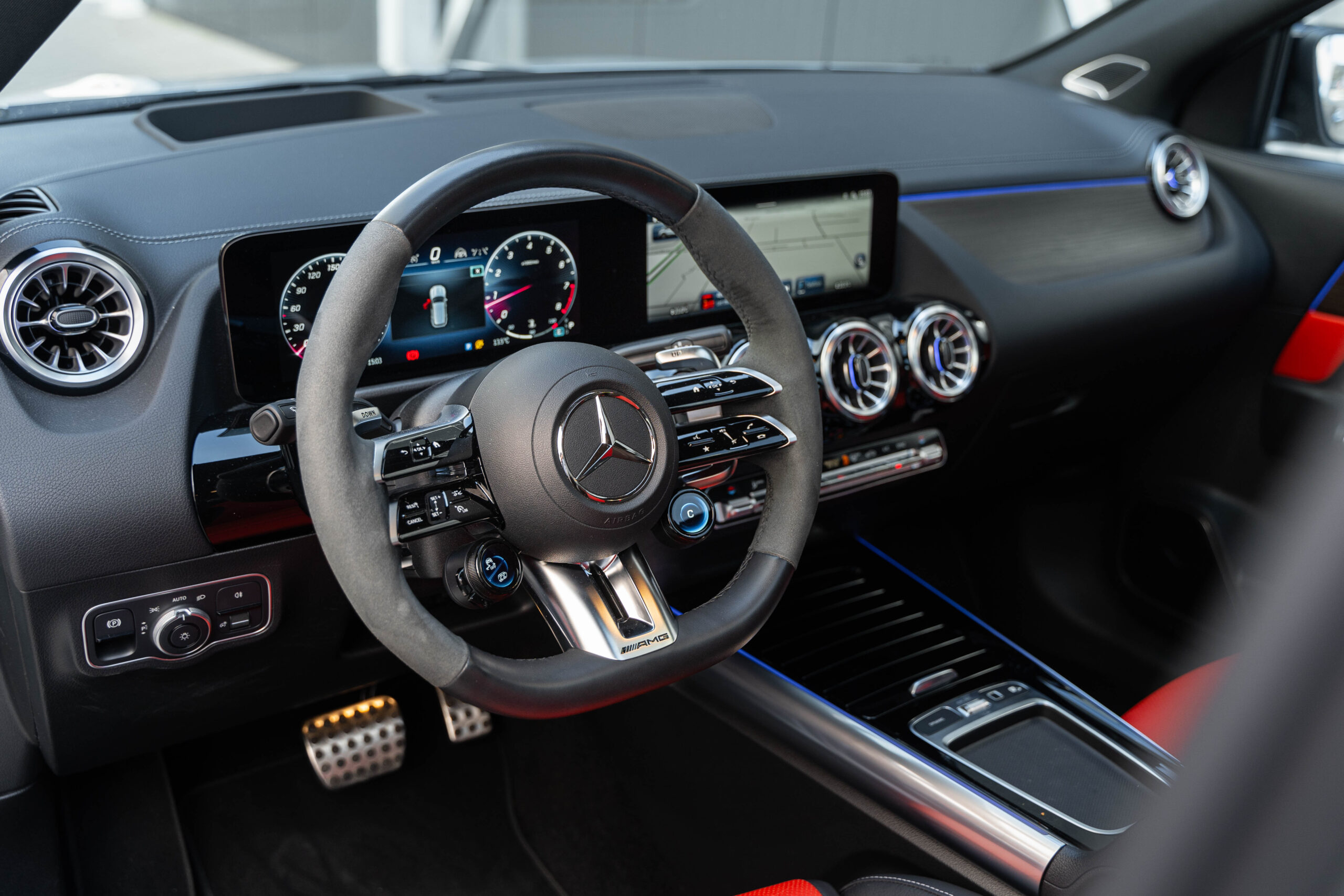 Mercedes-Benz AMG GLA 45S 4M+ - foto 13