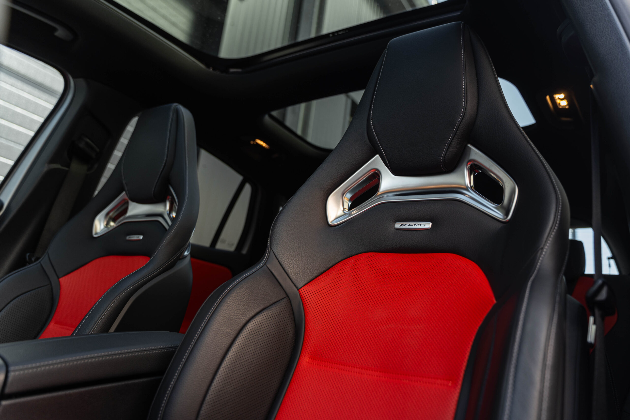 Mercedes-Benz AMG GLA 45S 4M+ - foto 15