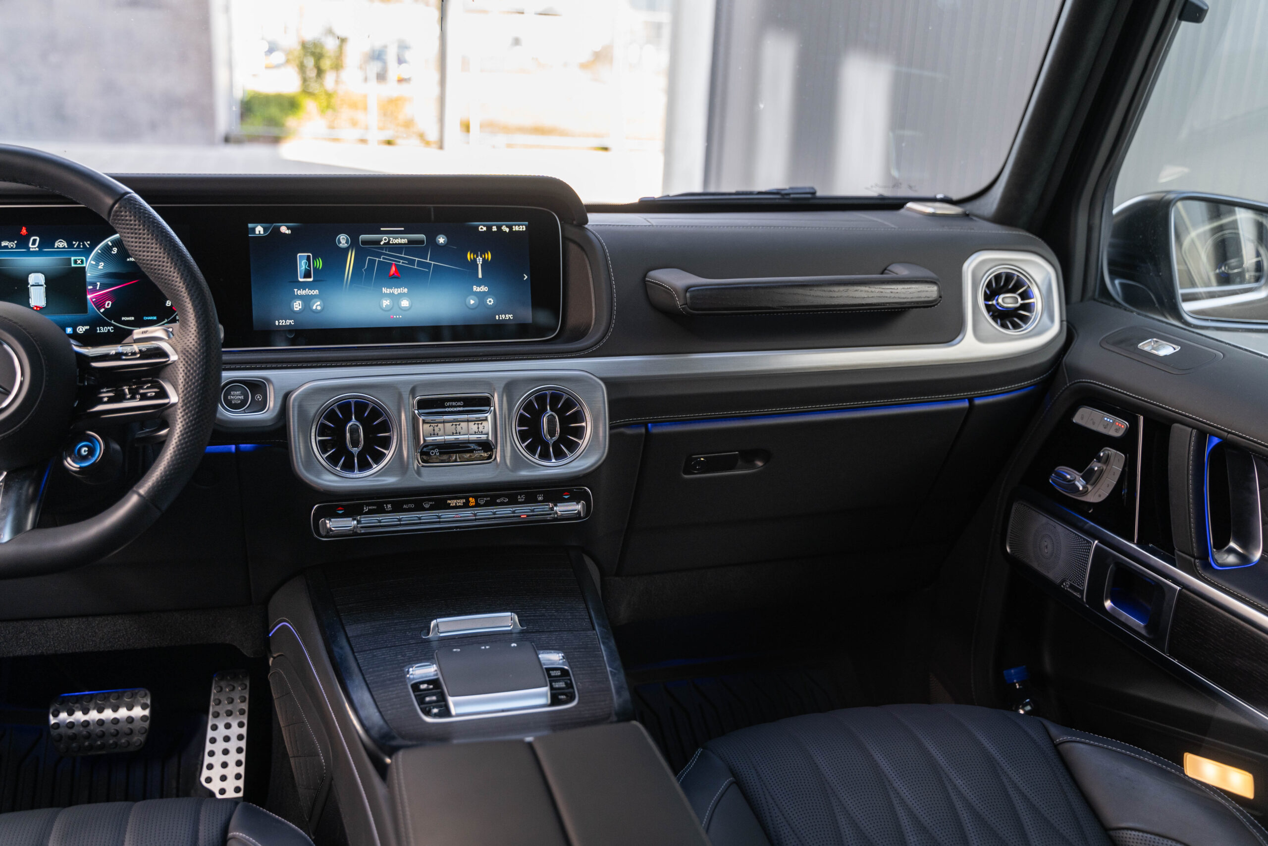 Mercedes-Benz AMG G63 - foto 14