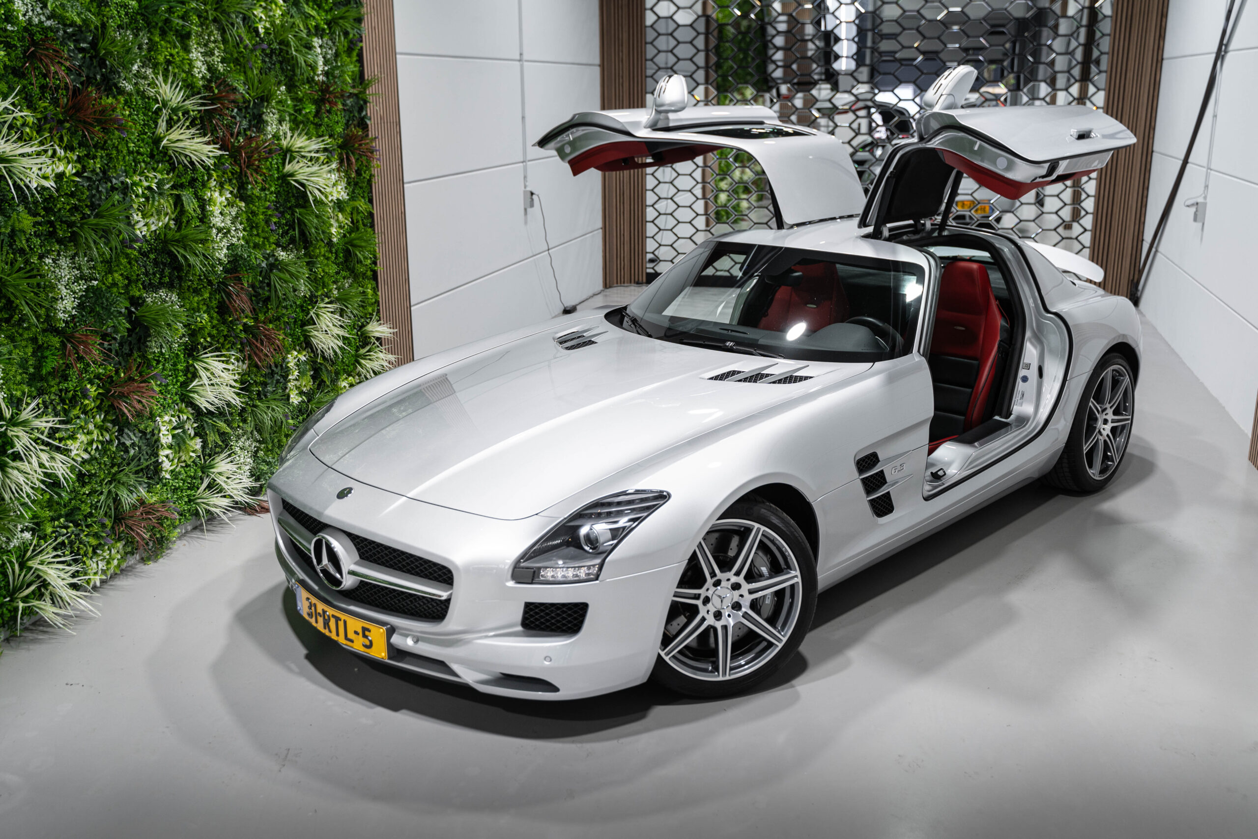 Mercedes SLS AMG Coupe - foto 2
